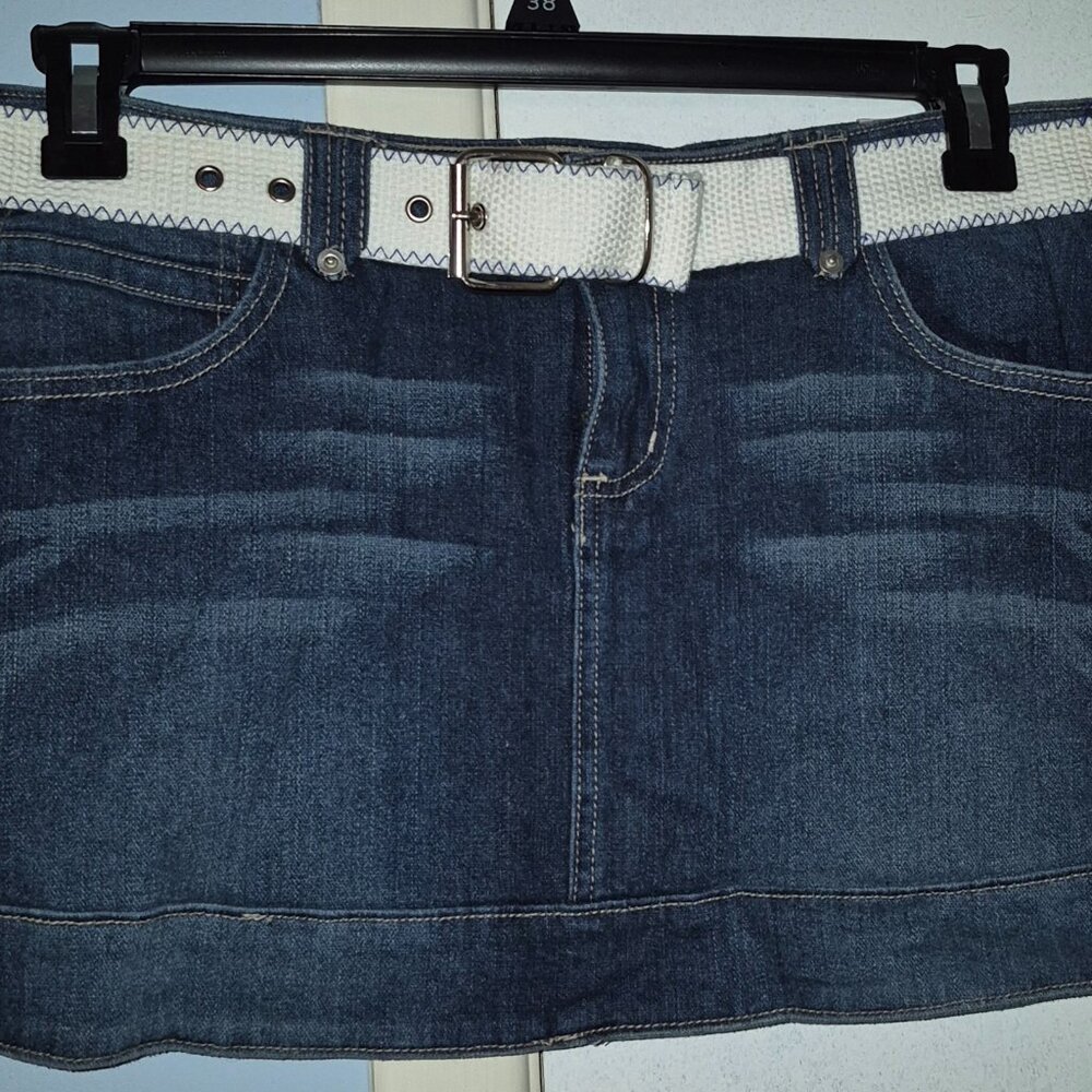 SO Stretch Blue Denim Cotton Spandex Mini Skirt w/White Belt Junior's 11 NWT